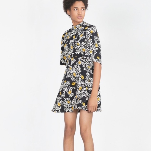 Zara Floral Mini Dress - Picture 1 of 5